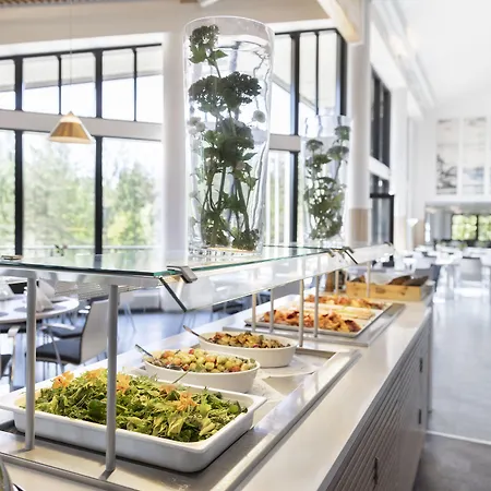 Отель Majvik Congress Киркконумми