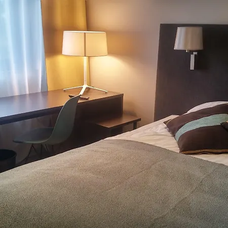 Отель Majvik Congress 4*