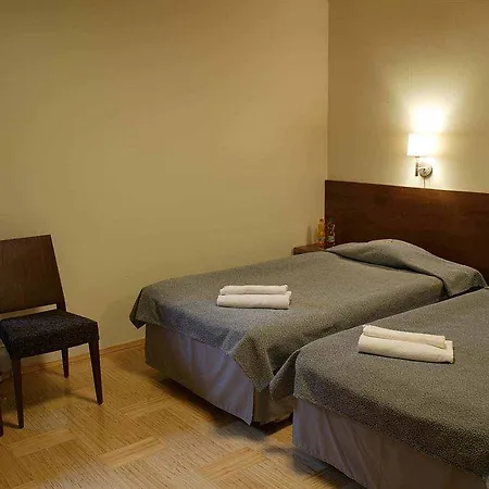 Majvik Congress 4*