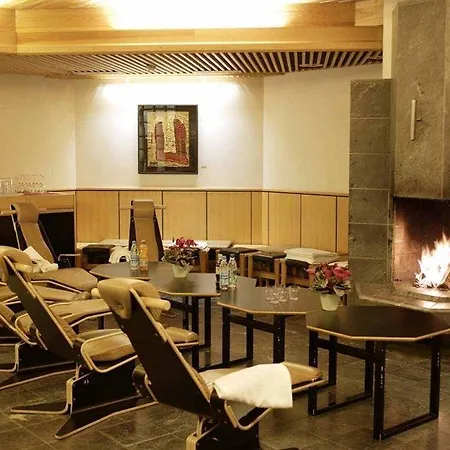 Majvik Congress 4*